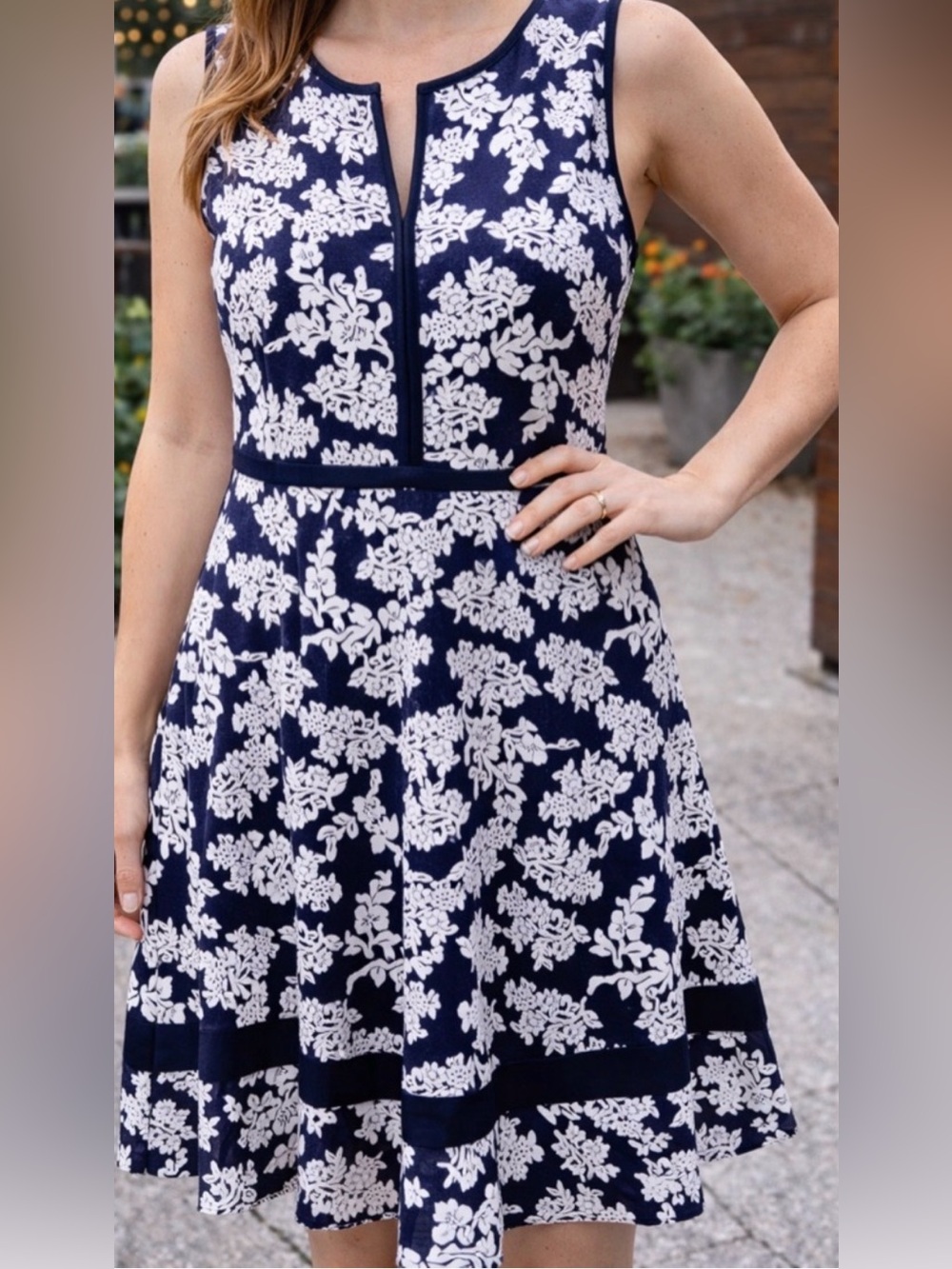 41 Hawthorn Navy and White Sleeveless Floral Midi Dress